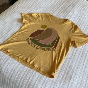 Madewell graphic tee size medium